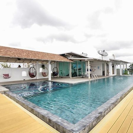 Costa Village Bangsaray, Residence with Private Jacuzzi Bang Sare Bagian luar foto