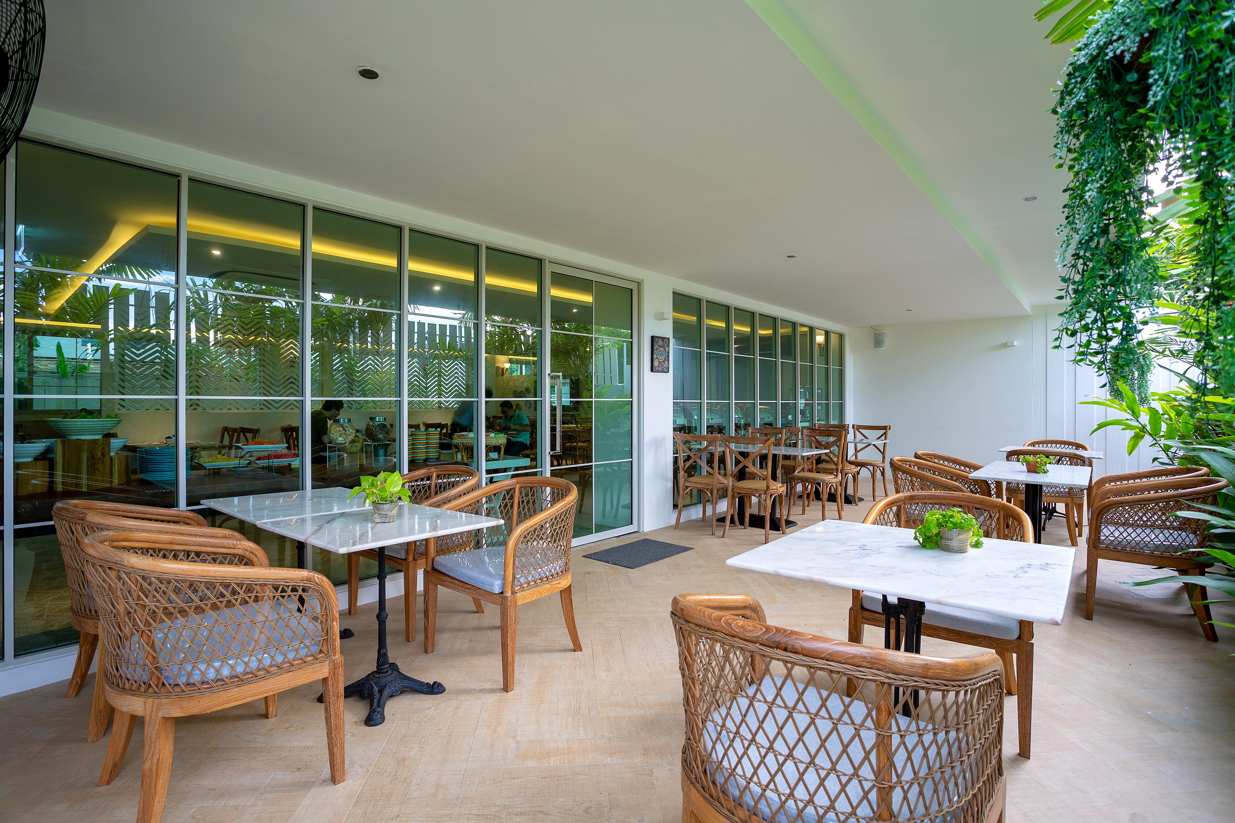 Costa Village Bangsaray, Residence with Private Jacuzzi Bang Sare Bagian luar foto