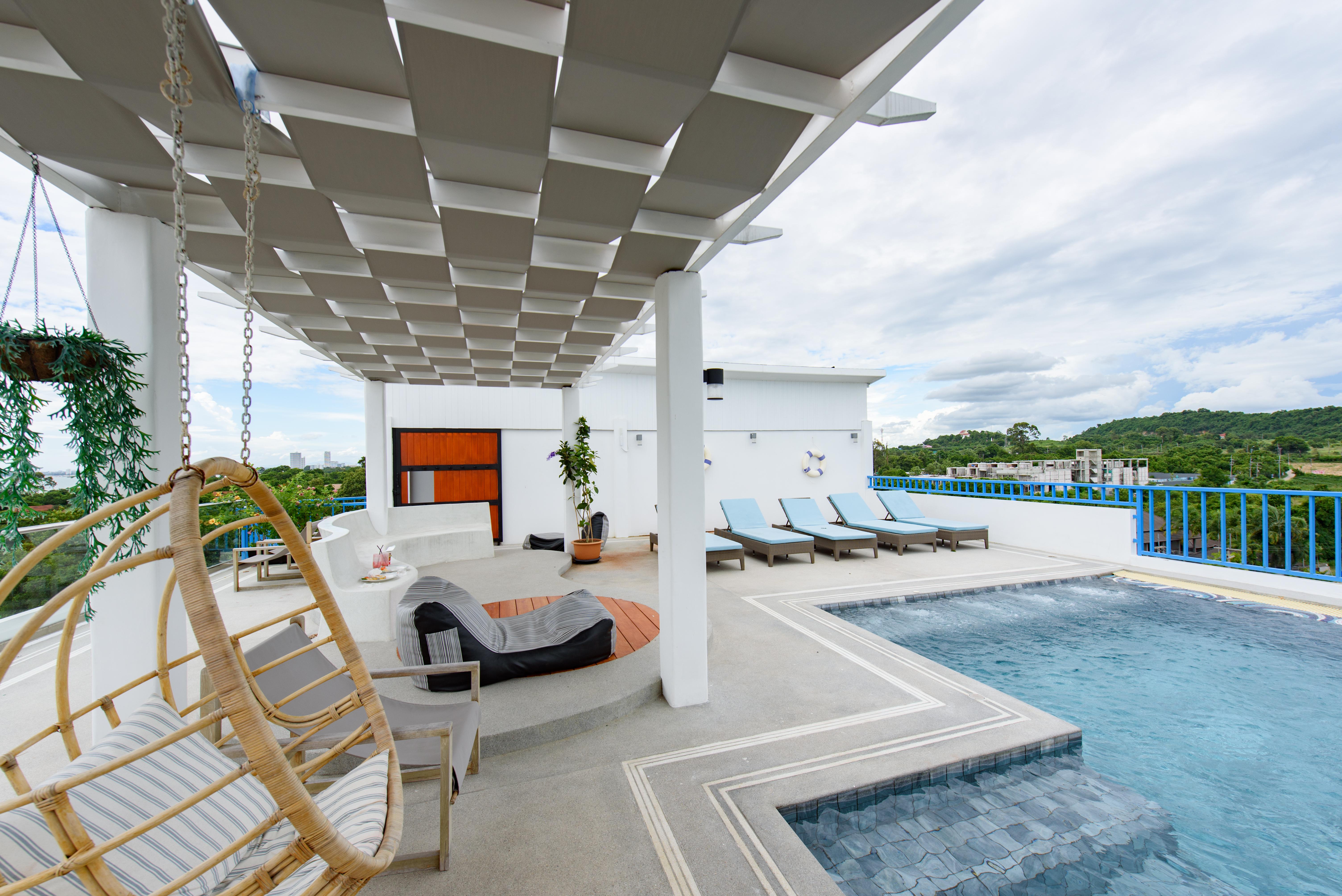 Costa Village Bangsaray, Residence with Private Jacuzzi Bang Sare Bagian luar foto