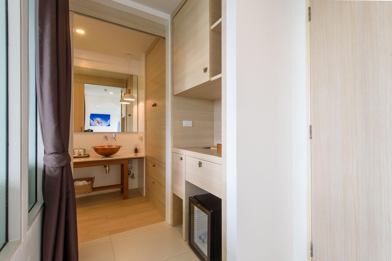 Costa Village Bangsaray, Residence with Private Jacuzzi Bang Sare Bagian luar foto